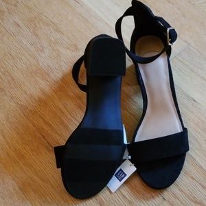GAP Shoes - Chunky Heel Sandal *Gap* GAP Shoes - Chunky Heel Sandal *Gap*
